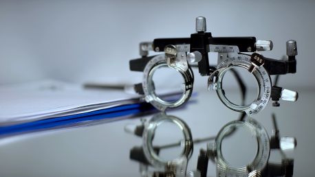Brille für den Sehtest beim Augenarzt in Graz und Pinkafeld