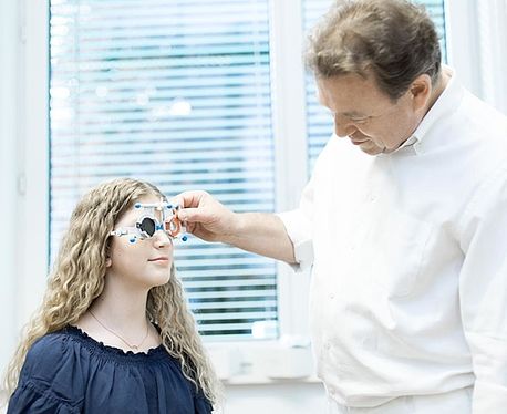 Dr. Stefan Makk